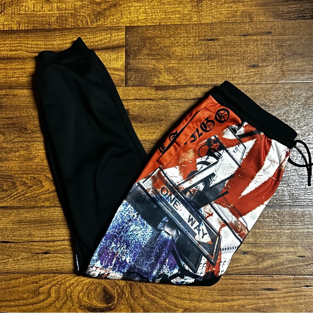 Tango Hall ~ Men’s X-Large ~ Black W/Red One Way Sign Print ~ Sweatpants ~ New